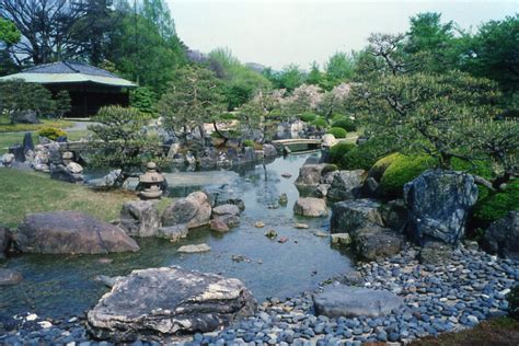 庭園設計|中根庭園研究所｜伝統的⽇本庭園の計画・設計・施⼯・監理｜ト